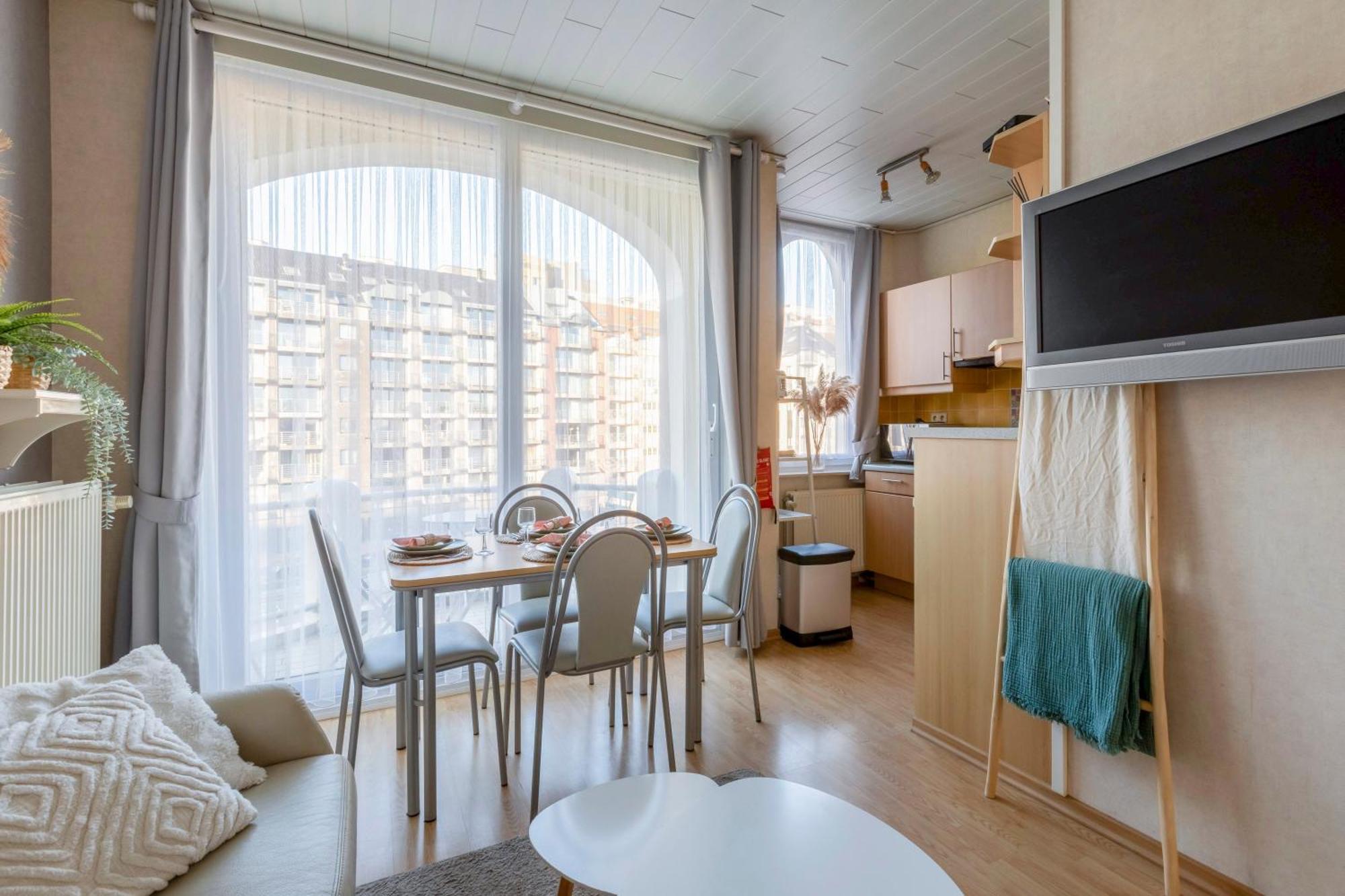 Cosy Apartment 150M From The Beach Бланкенберге Экстерьер фото